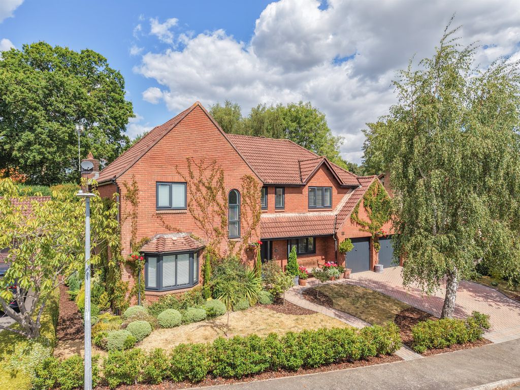 Property photo 1 of 39