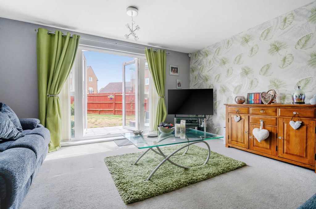 Property photo 2 of 12