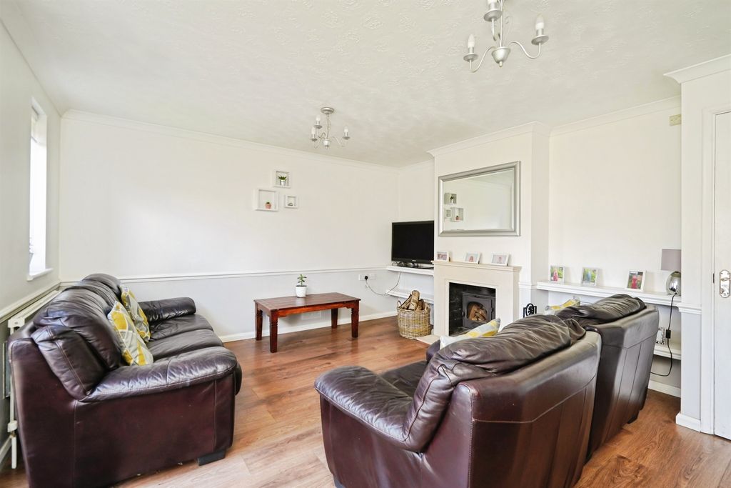 Property photo 3 of 40