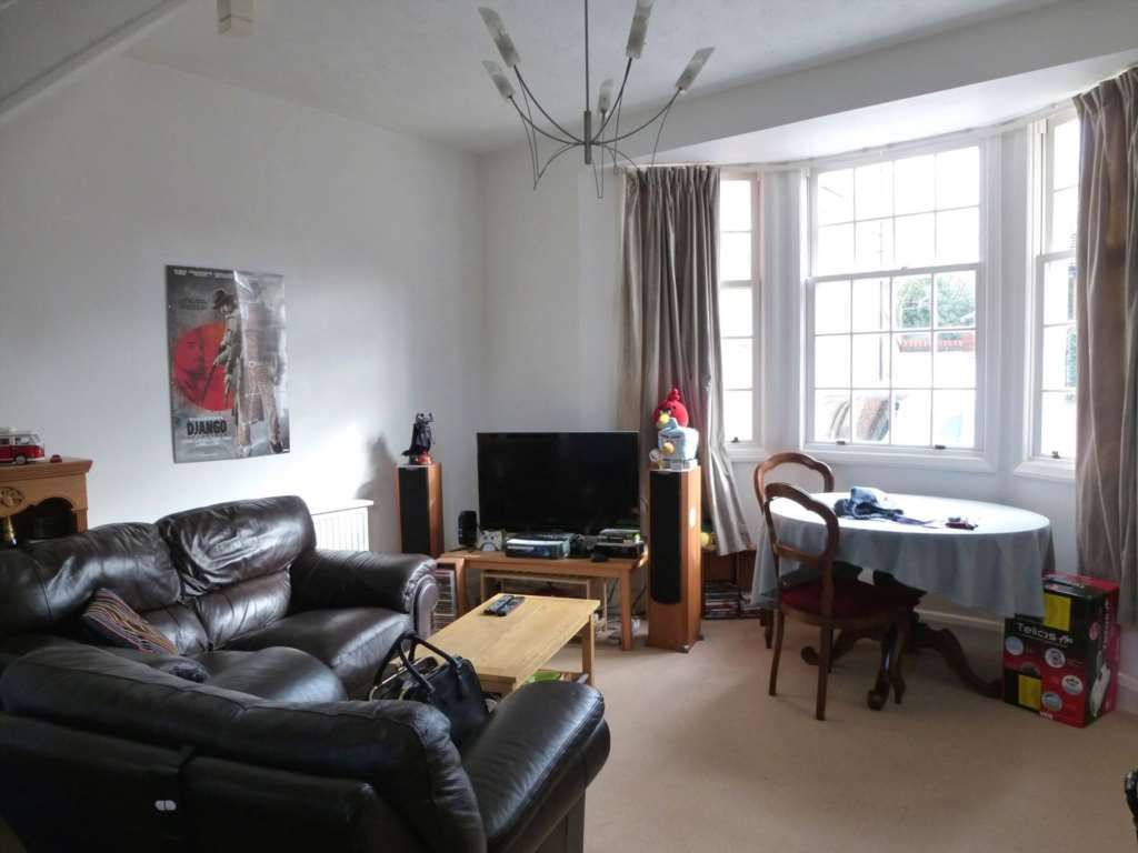 Property photo 2 of 8