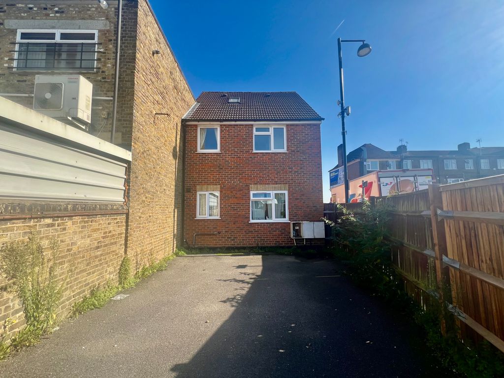 Property photo 2 of 10 Img_9975