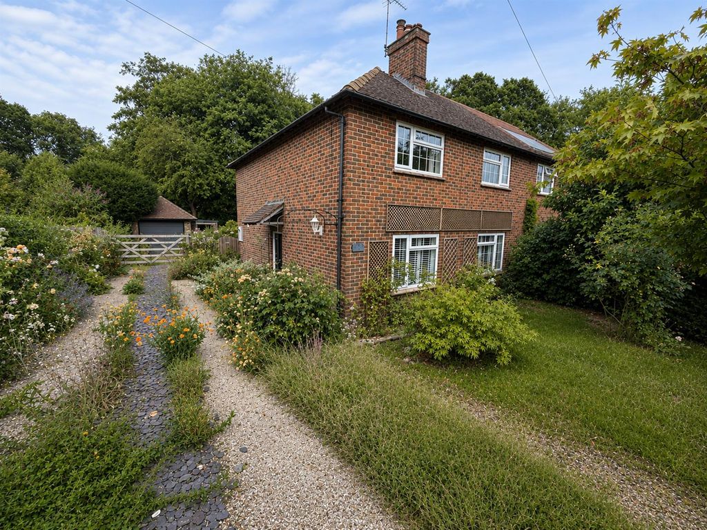 Property photo 1 of 13 Oak Tree 1.Png
