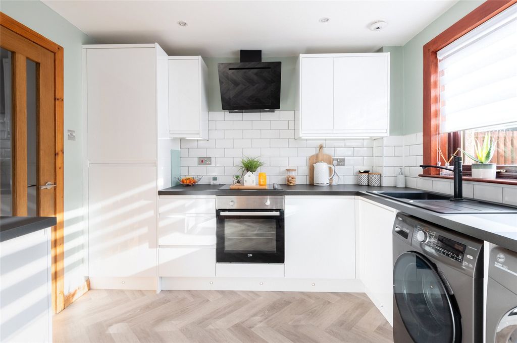 Property photo 2 of 32 Picture 2