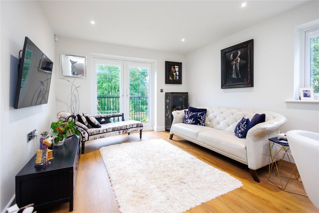 Property photo 1 of 15 Picture No. 02