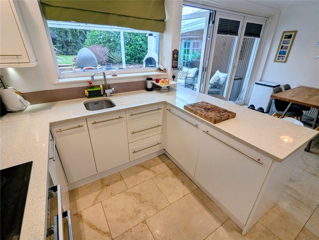 Property photo 2 of 14 Picture No. 42