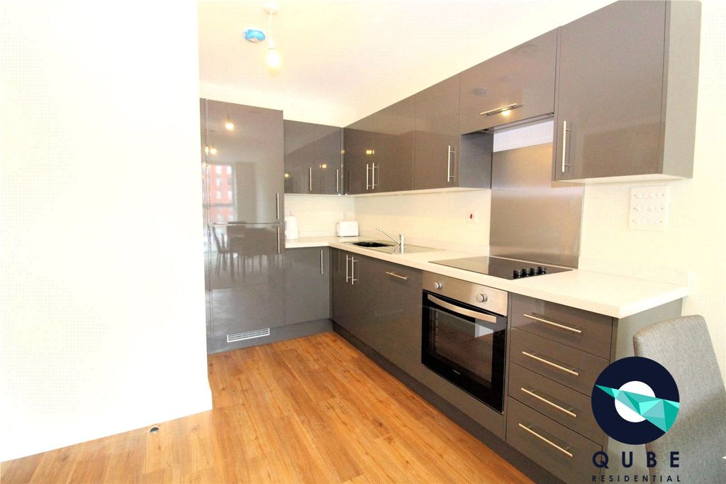 Property photo 2 of 8 Kitchen