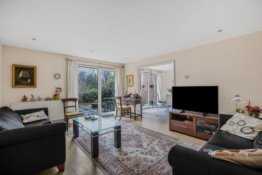 Property photo 2 of 14 Reception 1