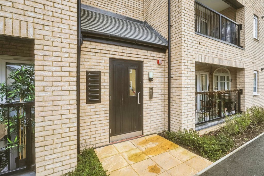 Property photo 2 of 11