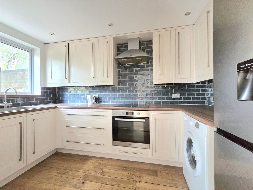 Property photo 3 of 9 Picture No. 04