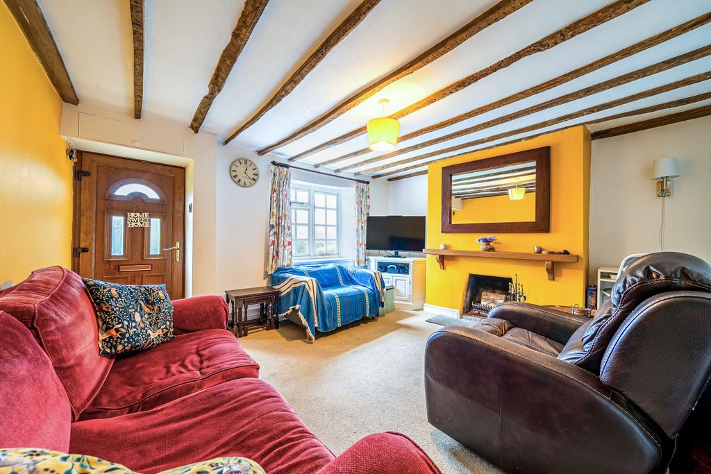 Property photo 2 of 22 Living Room