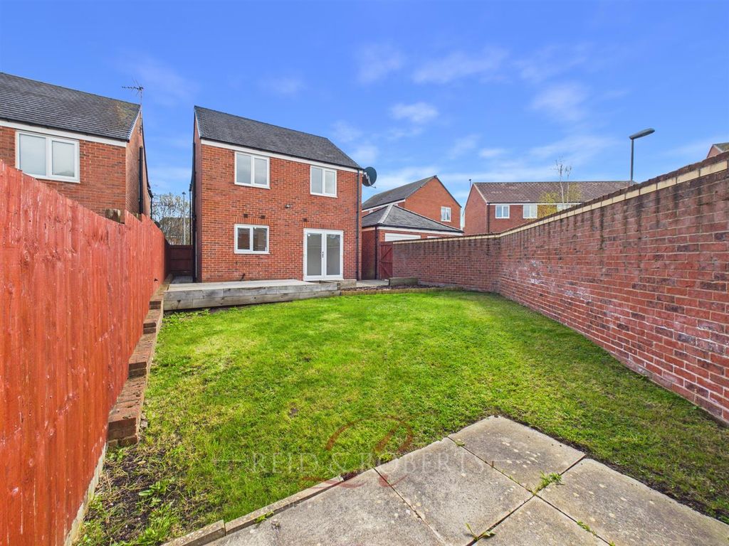 Property photo 1 of 23 Cam04884G0-Pr0135-Still035.Jpg