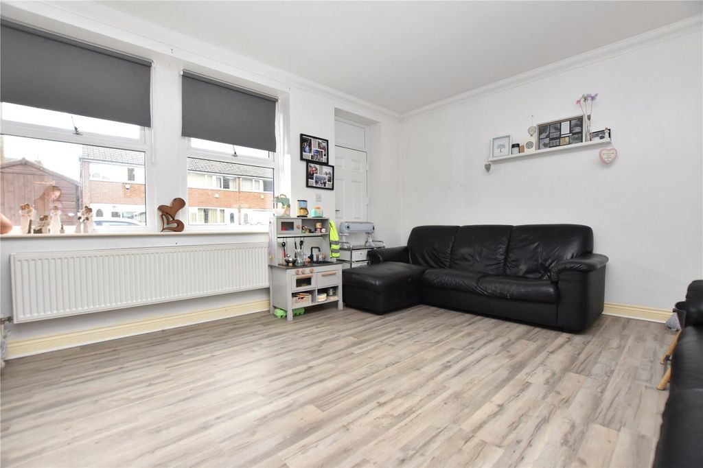 Property photo 3 of 18 Picture No. 13