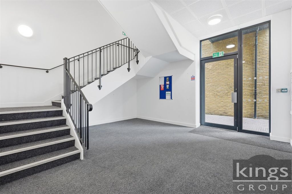 Additional image 20 of 3 bed flat for saleNorth Square, Newhall, Harlow CM17