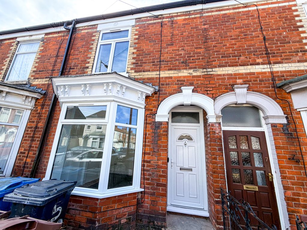 Property photo 2 of 18