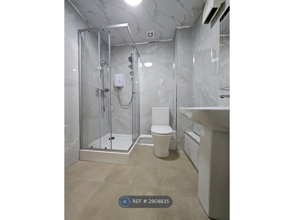 Property photo 3 of 12 Bathroom