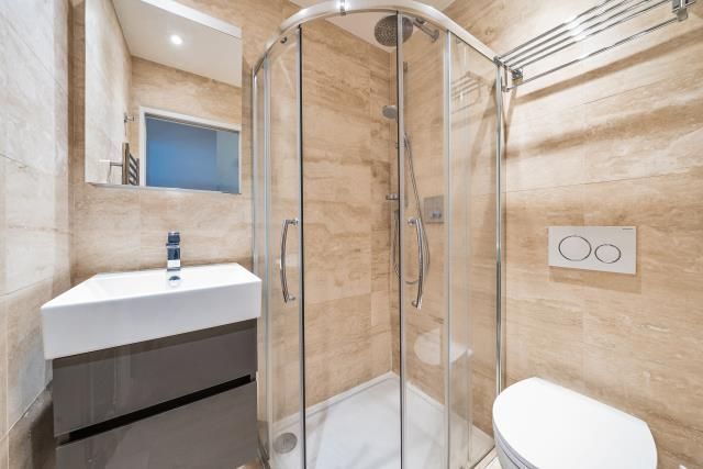 Property photo 3 of 11 Shower Room
