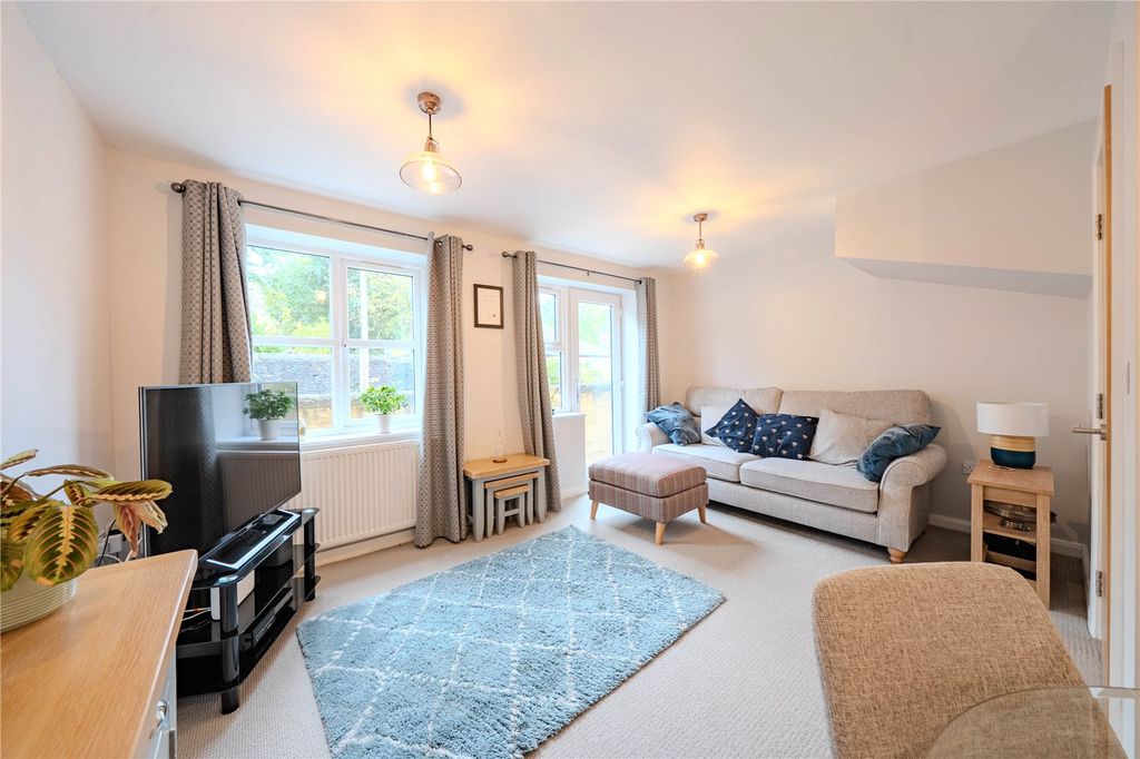 Property photo 2 of 13 Picture No. 02