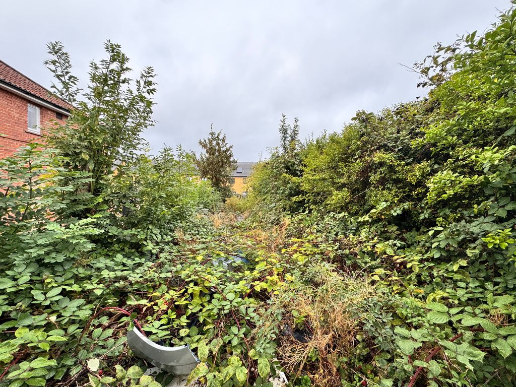 Property photo 3 of 9