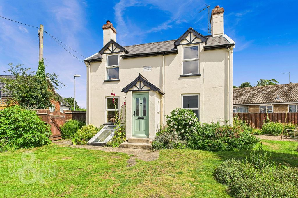 Property photo 1 of 32