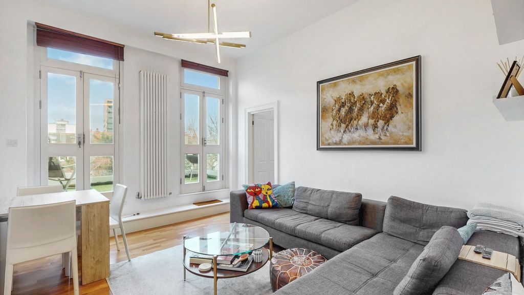 Property photo 1 of 16