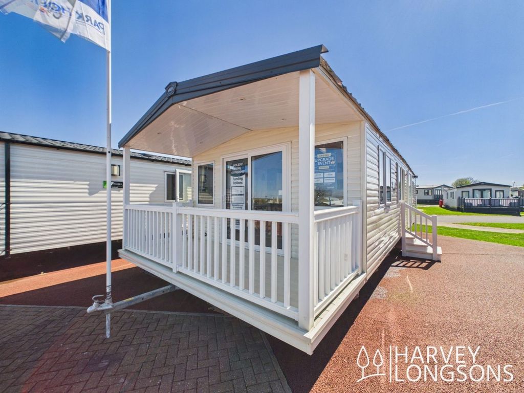 Property photo 1 of 17 Abi Seaspray Holiday Home At Amble Links