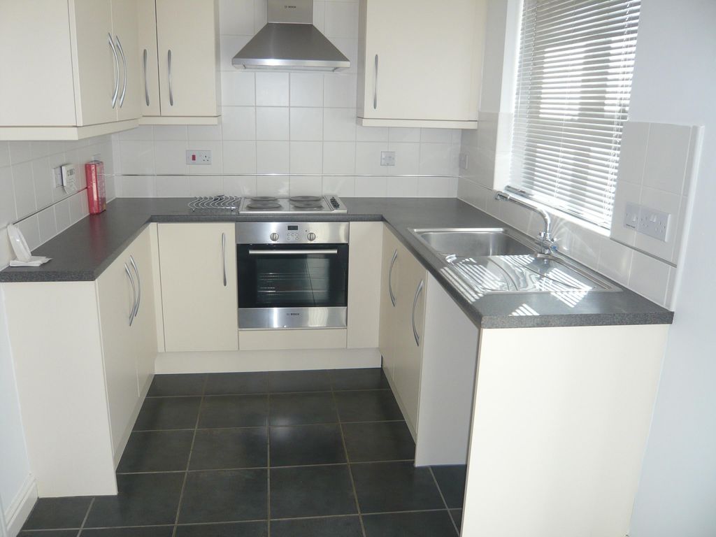 Property photo 3 of 5 Kitchen