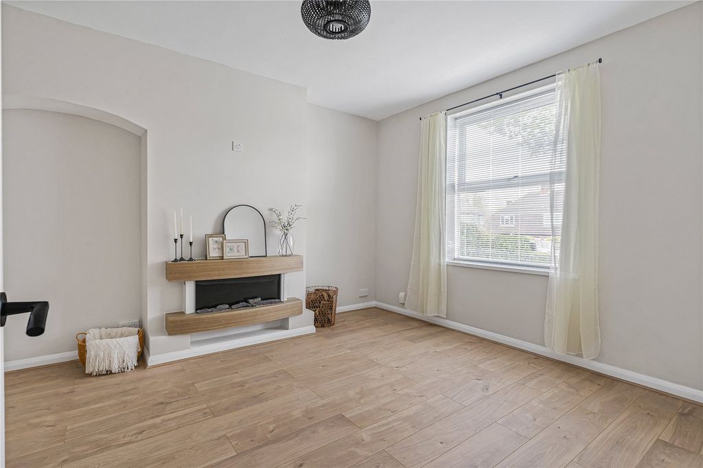 Property photo 3 of 14 Picture No. 16