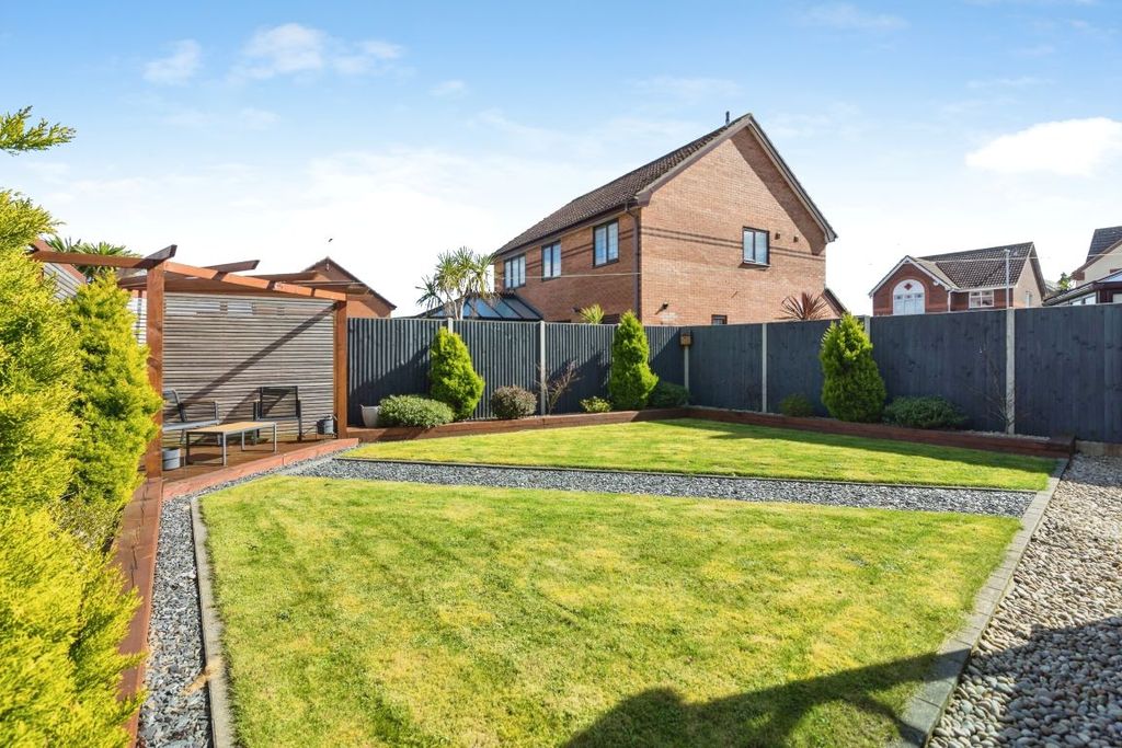 Property photo 2 of 24