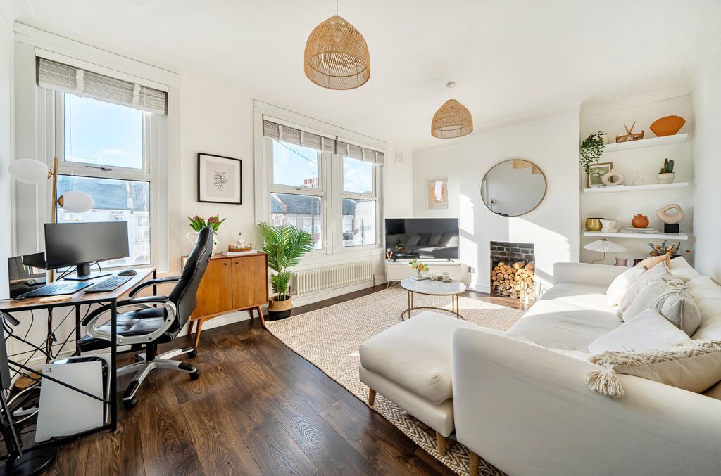 Property photo 3 of 15 1435749-1-69c568d...