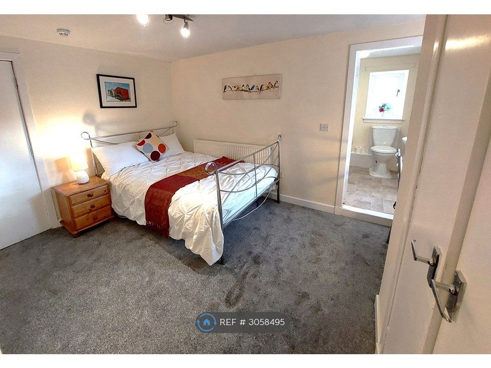 Property photo 1 of 11 Room 1