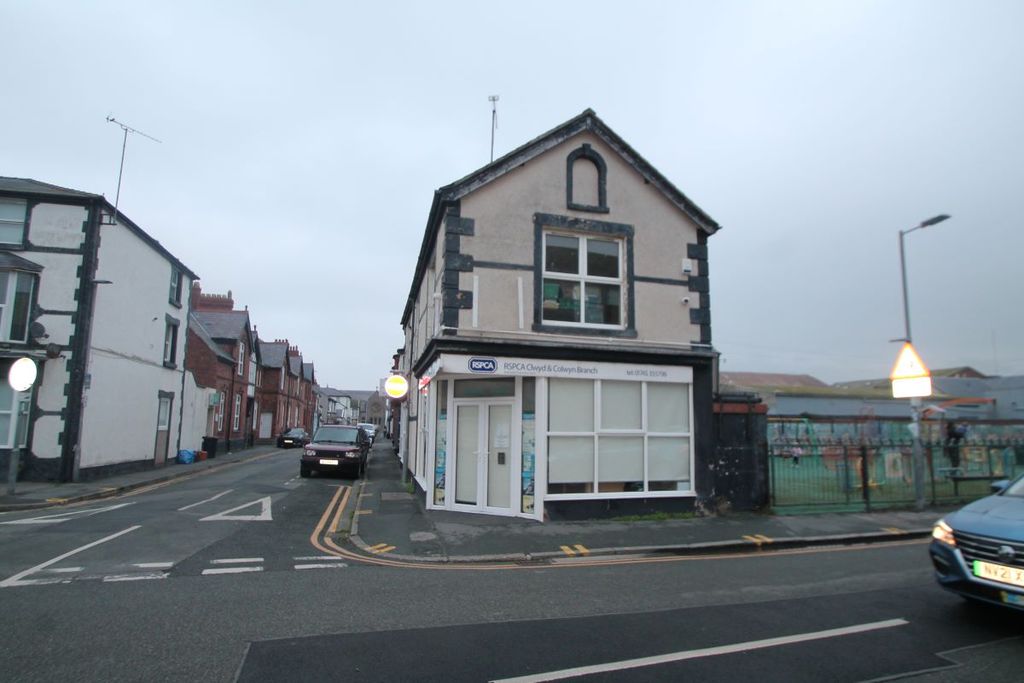 Property photo 1 of 18