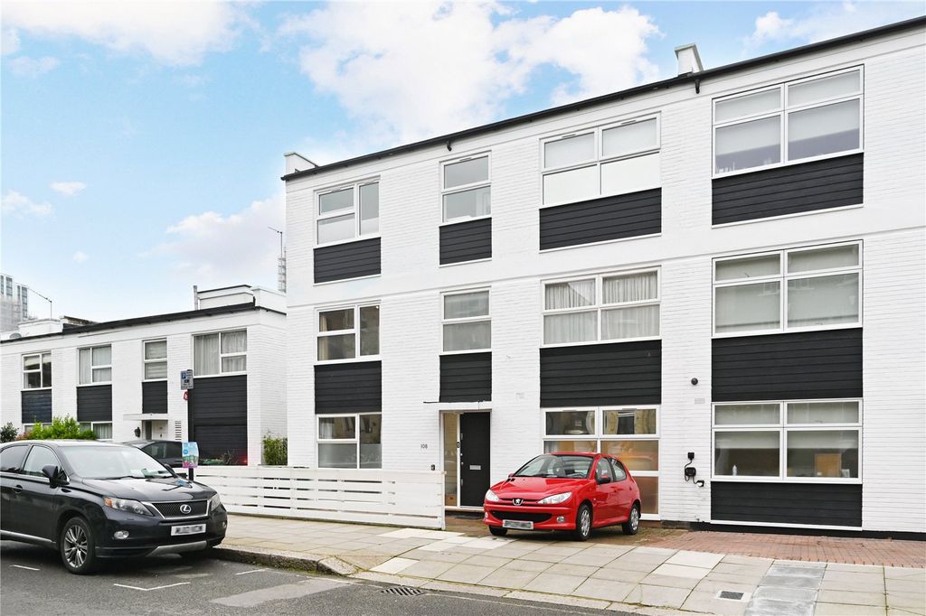 Property photo 1 of 20 Exterior