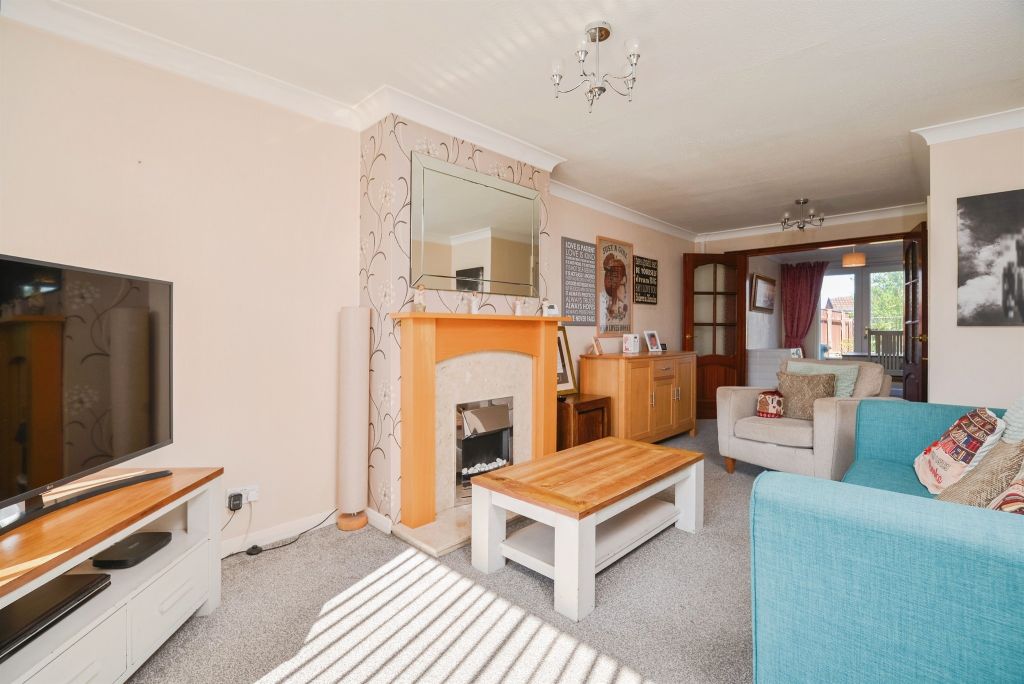 Property photo 3 of 17