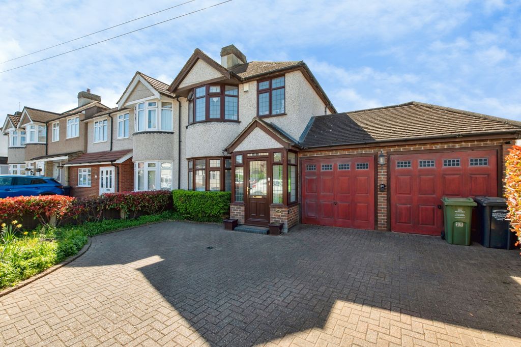 Property photo 1 of 20 Front View