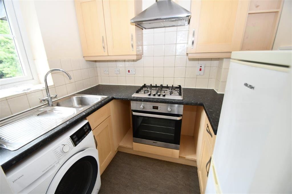 Property photo 2 of 5 Kitchen