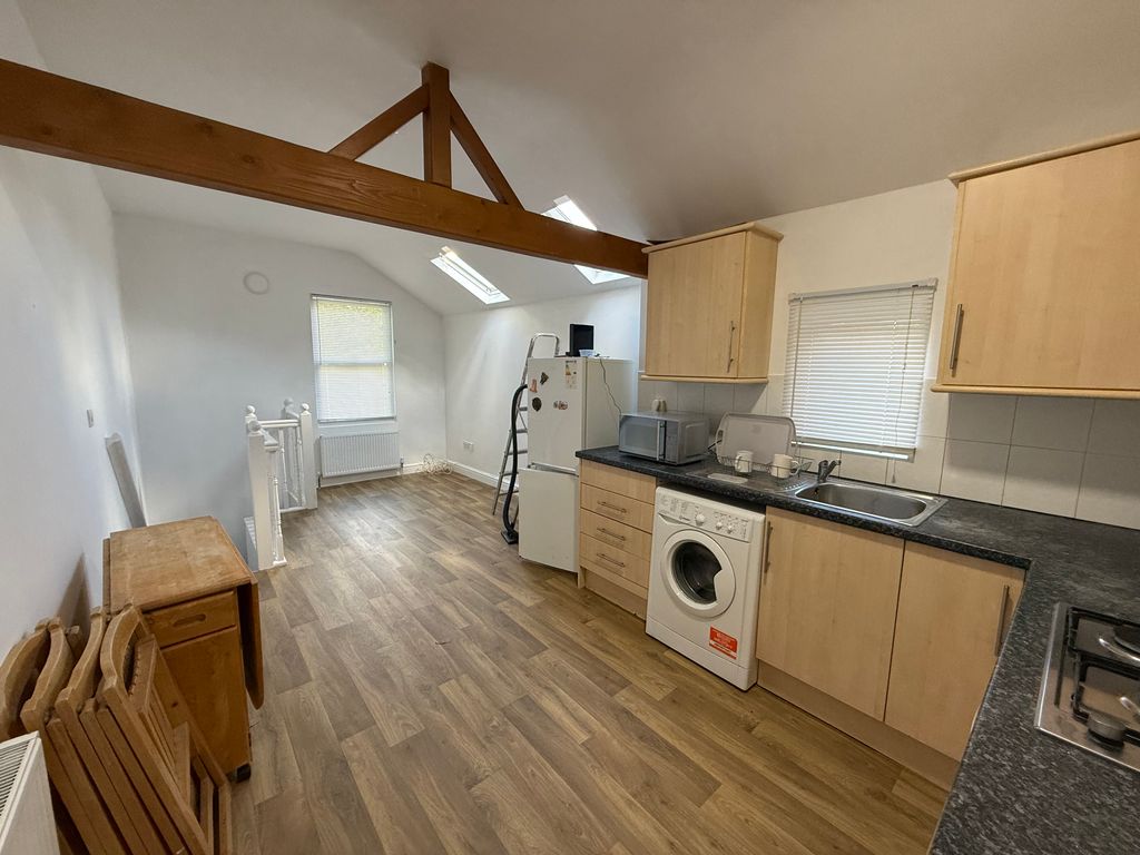 Property photo 3 of 13 Img_9525