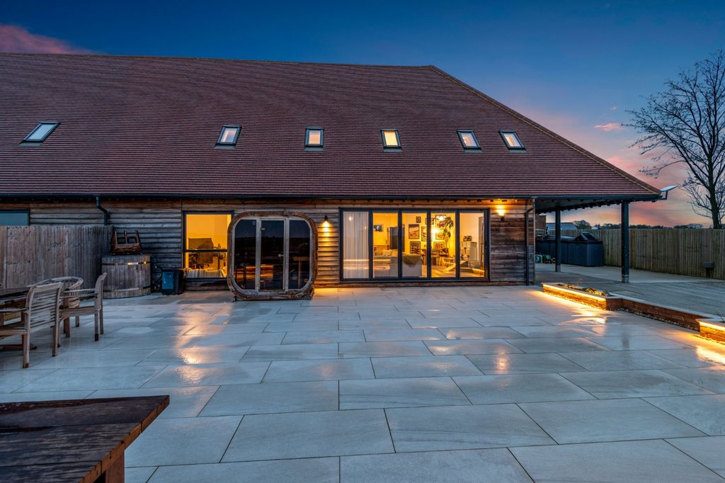 Property photo 2 of 21 3 Bower Farm