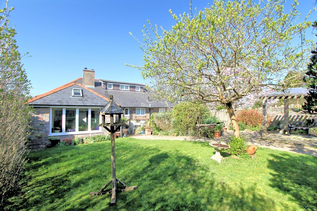 Property photo 2 of 19