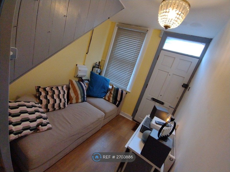 Property photo 2 of 11 Lounge Under The Stairs