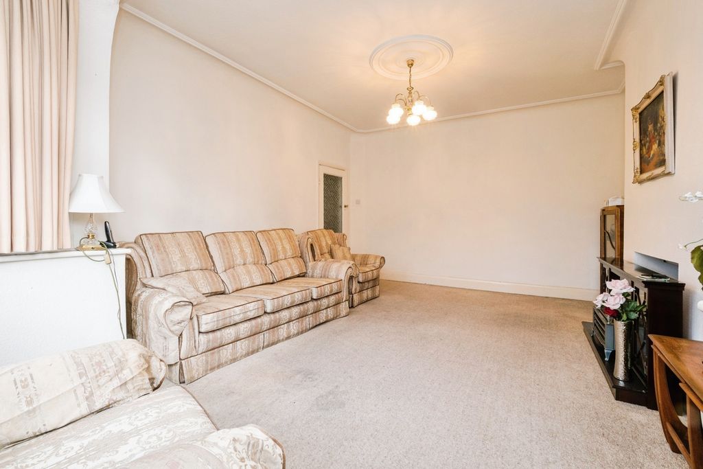 Property photo 3 of 16 Pbox-Img.Jpg