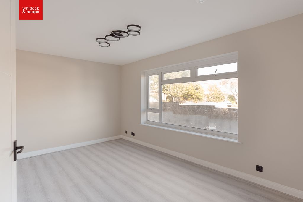 Property photo 3 of 11 liv