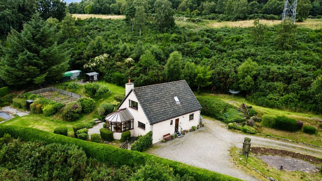 Property photo 3 of 44