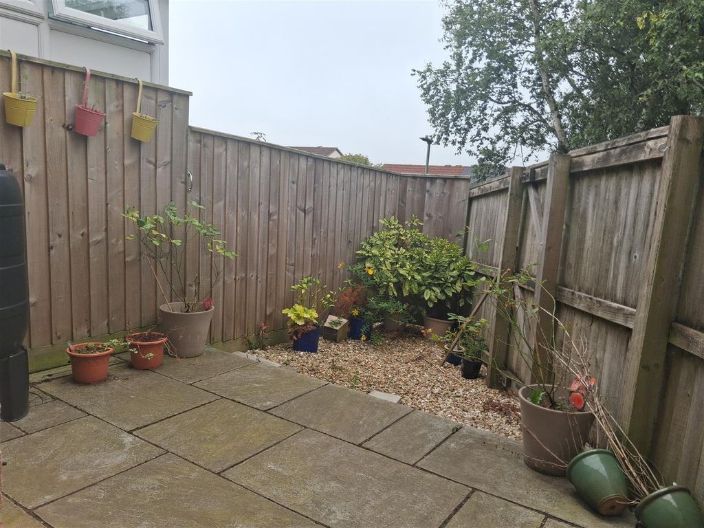 Property photo 1 of 5 Garden.Jpg