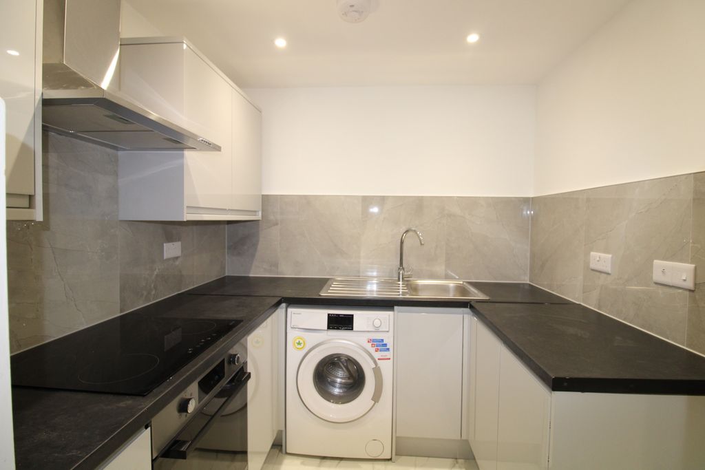 Property photo 2 of 5 Kitchen