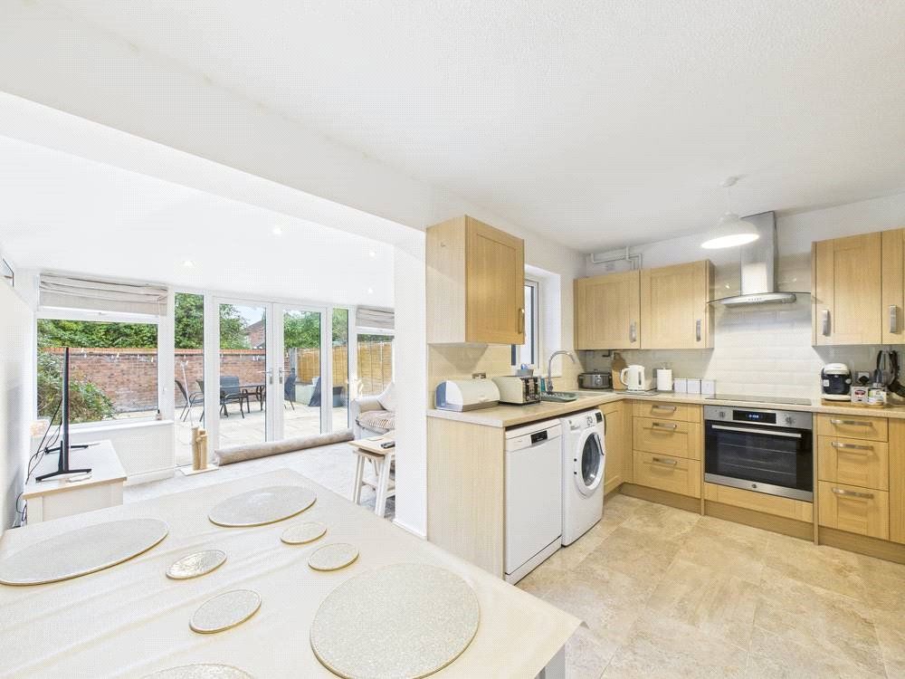 Property photo 2 of 18 Picture No. 15