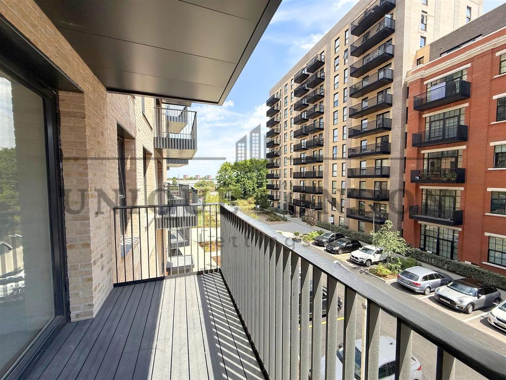 Property photo 1 of 9 172.Png