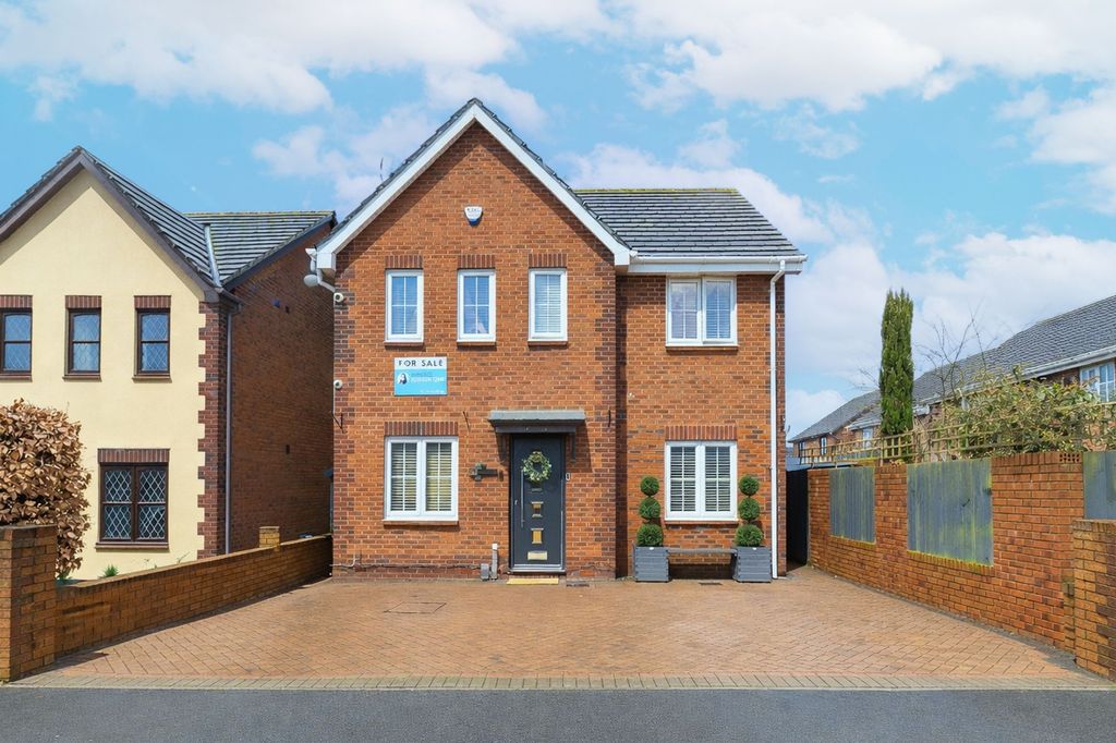 Property photo 1 of 27