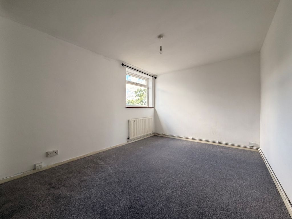 Property photo 3 of 10 Picture No. 01