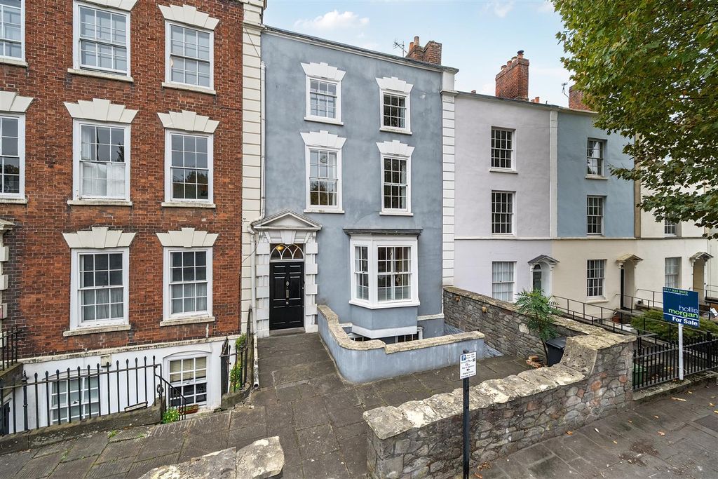 Property photo 2 of 24 Hollis Morgan