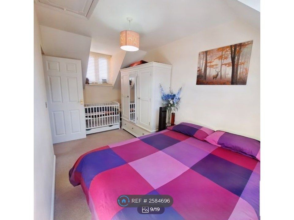 Property photo 3 of 14 Bedroom 1